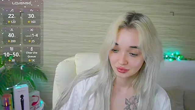 Snapshot of Ashley_S chatting on March 7, 5:29 am Ashley S online show from March 7, 5:29 am