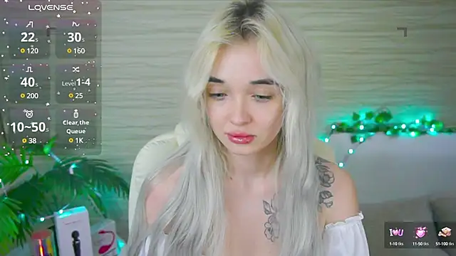 Snapshot of Ashley_S chatting on March 10, 2:17 am Ashley S online show from March 10, 2:17 am