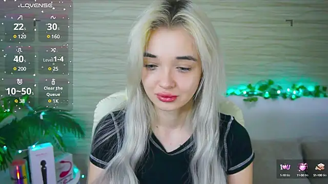 Snapshot of Ashley_S chatting on March 13, 11:05 pm Ashley S online show from March 13, 11:05 pm