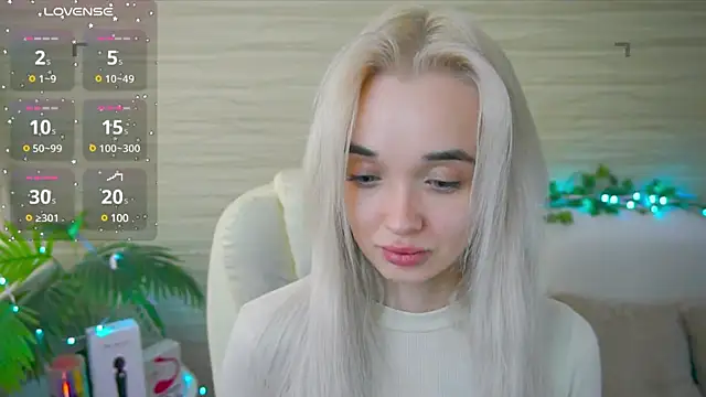 Snapshot of Ashley_S chatting on March 19, 5:19 am Ashley S online show from March 19, 5:19 am