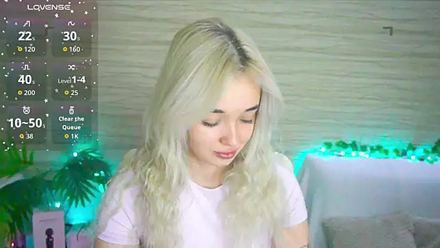 Snapshot of Ashley_S chatting on September 9, 10:09 pm Ashley S online show from September 9, 10:09 pm