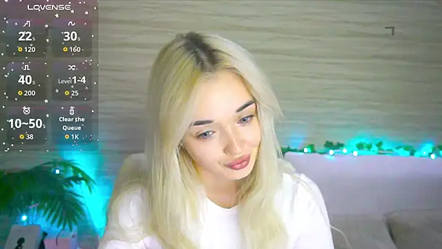 Snapshot of Ashley_S chatting on September 19, 10:10 pm Ashley S online show from September 19, 10:10 pm