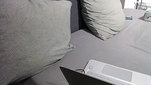 Snapshot of jellesexx chatting on November 9, 10:35 am jellesexx online show from November 9, 10:35 am