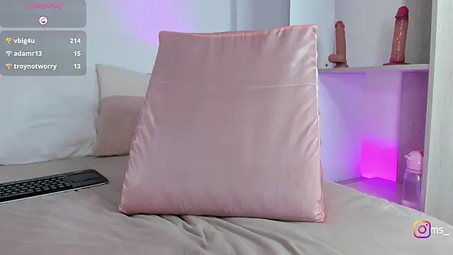 nattaly adams online show from March 22, 8:59 pm