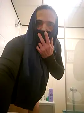 Snapshot of bichitaaz09 chatting on February 11, 12:26 am bichitaaz09 online show from February 11, 12:26 am