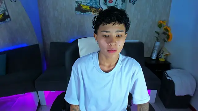 nova sex01 online show from March 17, 6:06 am