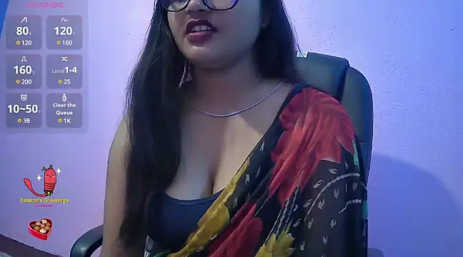 Snapshot of Pari-new chatting on December 25, 8:51 am Pari-new online show from December 25, 8:51 am