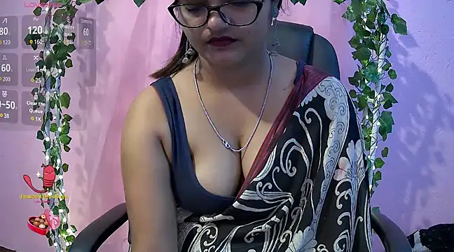 Snapshot of Pari-new chatting on February 10, 4:19 am Pari-new online show from February 10, 4:19 am