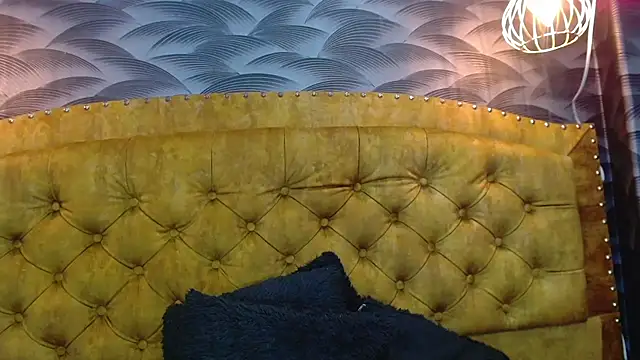 Snapshot of NahomiFireSex chatting on October 21, 3:40 am NahomiFireSex online show from October 21, 3:40 am