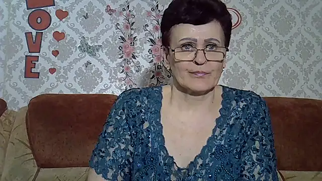 PaulaGolden online show from March 30, 7:04 pm