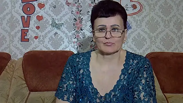 PaulaGolden online show from April 18, 8:09 pm