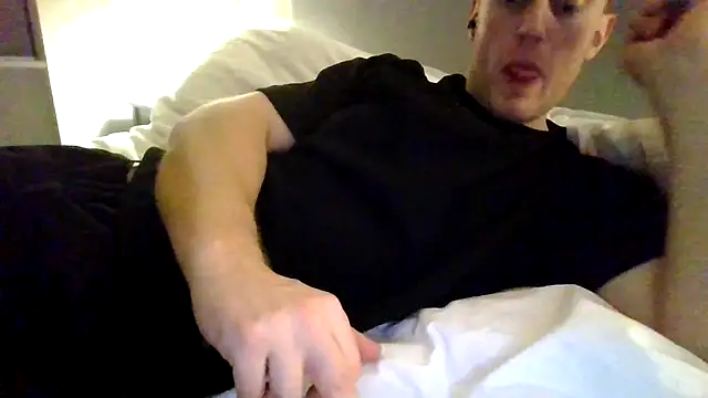 Snapshot of Noshame1994 chatting on February 22, 2:45 am Noshame1994 online show from February 22, 2:45 am