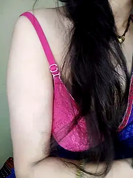 Snapshot of Fair-magic-woman chatting on March 18, 6:59 pm Fair-magic-woman online show from March 18, 6:59 pm