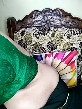 Snapshot of Fair-magic-woman chatting on September 12, 7:03 pm Fair-magic-woman online show from September 12, 7:03 pm