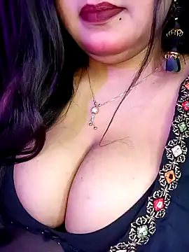 Snapshot of Suhanakhan00 chatting on March 11, 4:54 am Suhanakhan00 online show from March 11, 4:54 am