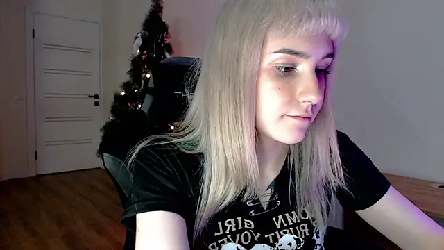 Princess Shy    online show from February 18, 5:42 pm