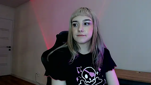 Princess Shy    online show from February 21, 6:48 pm