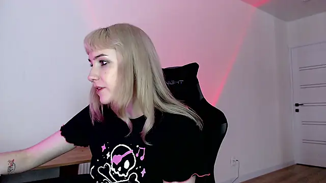 Princess Shy    online show from March 3, 2:15 pm