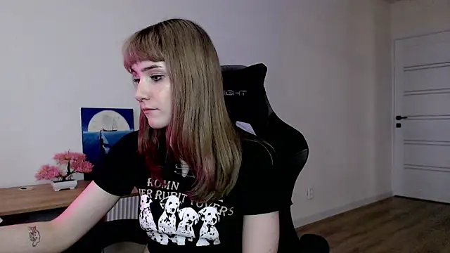 Princess Shy    online show from March 12, 2:34 pm