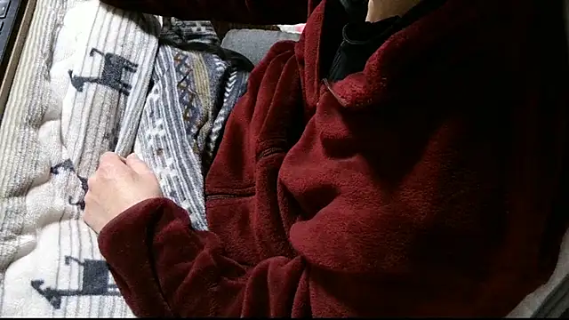 cinnabar red online show from April 8, 3:06 am