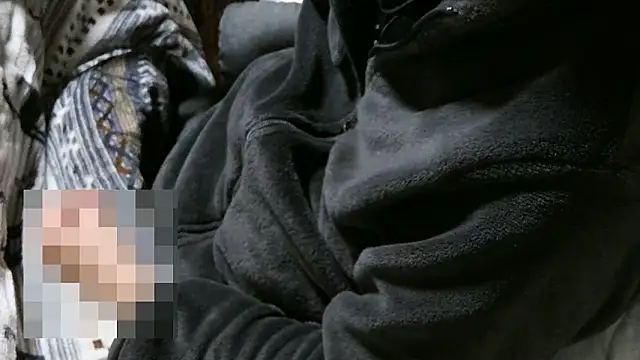 cinnabar red online show from April 11, 3:38 pm