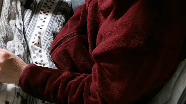 cinnabar red online show from April 13, 5:07 pm