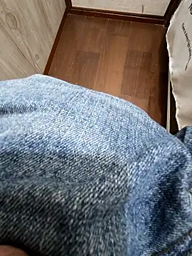 cinnabar red online show from April 14, 5:46 am