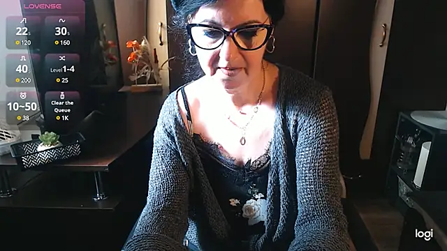 Snapshot of exymilf_ chatting on January 29, 12:35 pm exymilf online show from January 29, 12:35 pm