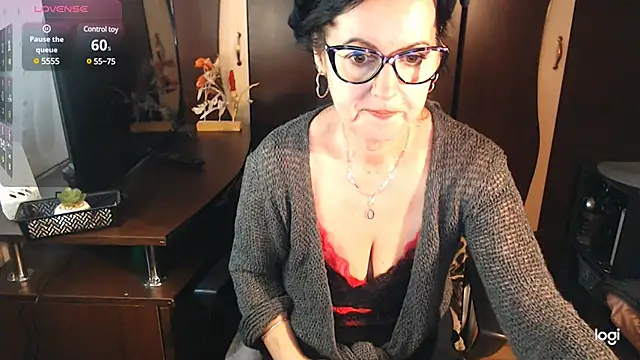 Snapshot of exymilf_ chatting on February 5, 1:54 pm exymilf online show from February 5, 1:54 pm
