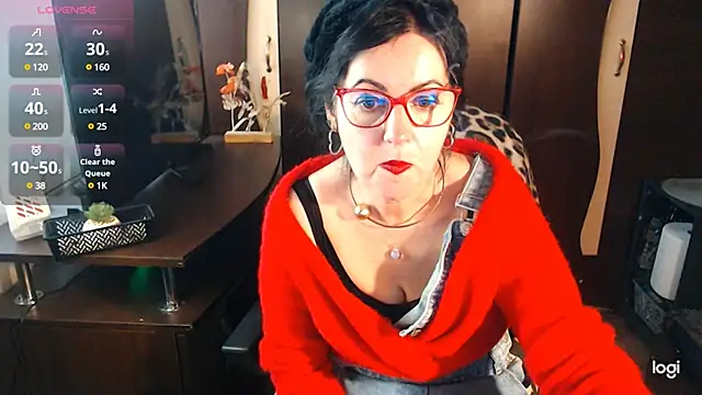 Snapshot of exymilf_ chatting on February 18, 12:28 pm exymilf online show from February 18, 12:28 pm