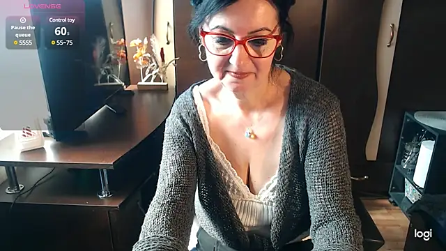 Snapshot of exymilf_ chatting on February 24, 12:05 pm exymilf online show from February 24, 12:05 pm