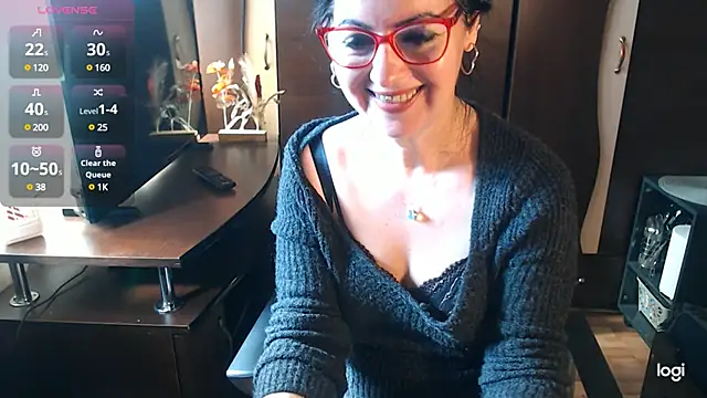Snapshot of exymilf_ chatting on February 25, 11:41 am exymilf online show from February 25, 11:41 am