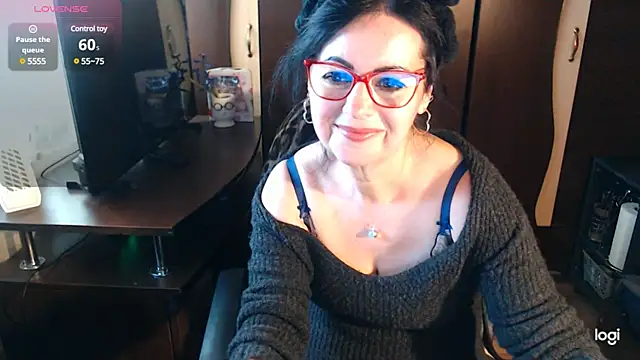 Snapshot of exymilf_ chatting on March 3, 11:55 am exymilf online show from March 3, 11:55 am