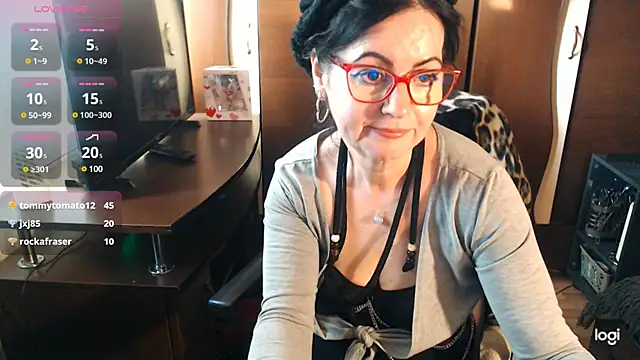 Snapshot of exymilf_ chatting on March 4, 2:21 pm exymilf online show from March 4, 2:21 pm