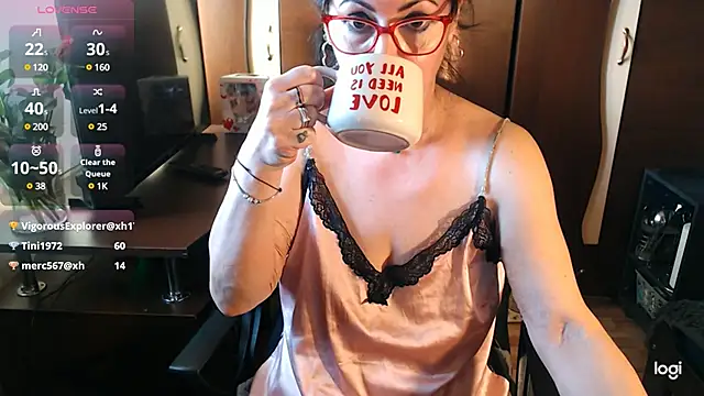 Snapshot of exymilf_ chatting on March 9, 2:32 pm exymilf online show from March 9, 2:32 pm