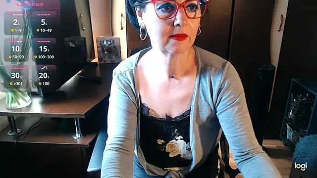 Snapshot of exymilf_ chatting on March 12, 12:36 pm exymilf online show from March 12, 12:36 pm