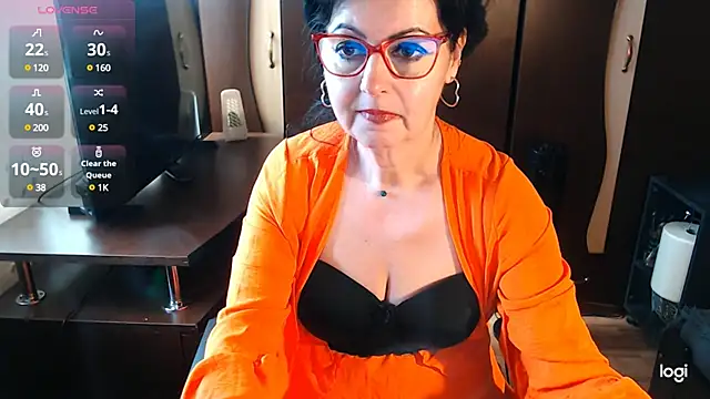 Snapshot of exymilf_ chatting on March 20, 11:49 am exymilf online show from March 20, 11:49 am