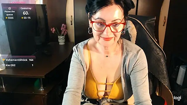 Snapshot of exymilf_ chatting on March 21, 3:57 pm exymilf online show from March 21, 3:57 pm