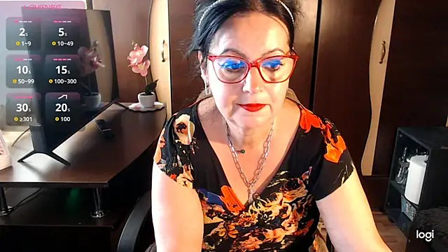 Snapshot of exymilf_ chatting on October 1, 11:27 am exymilf online show from October 1, 11:27 am
