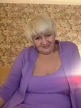 Laura Millf online show from January 13, 2:42 pm