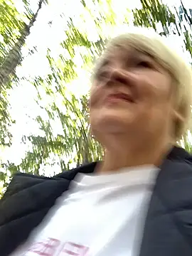 Laura Millf online show from September 28, 11:59 am