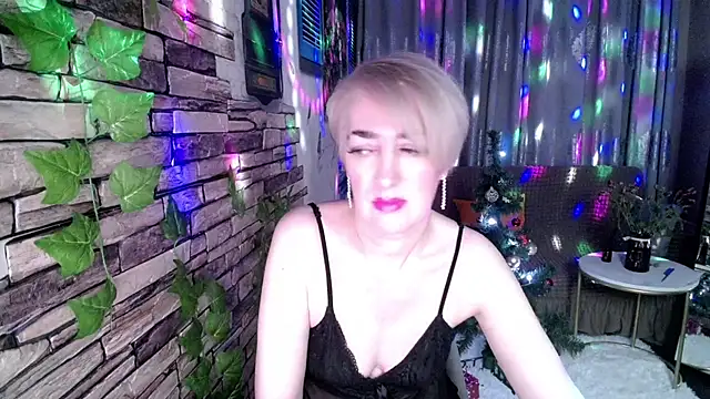 Hot Girl87 online show from December 21, 6:55 pm