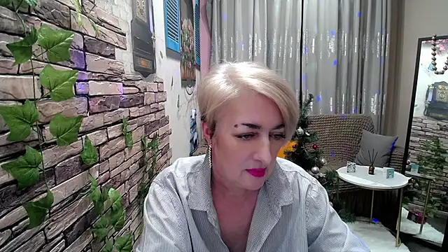 Hot Girl87 online show from December 24, 3:16 pm