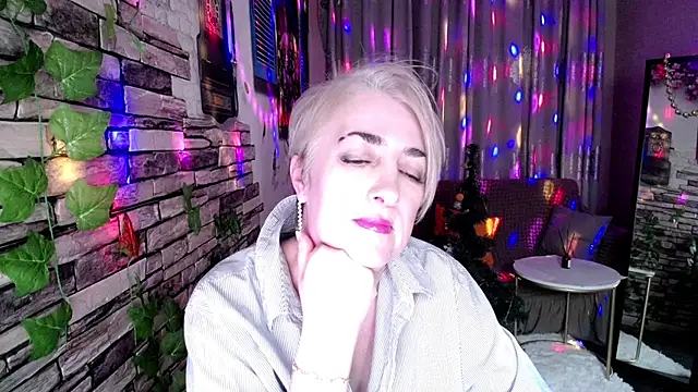 Hot Girl87 online show from January 3, 3:33 pm