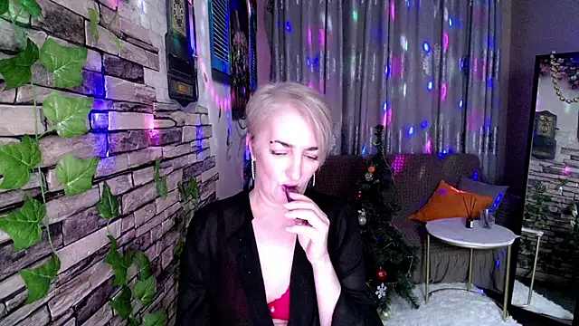 Hot Girl87 online show from January 3, 6:35 pm