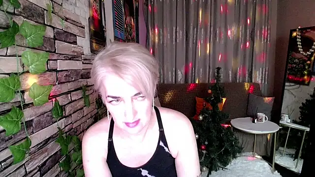 Hot Girl87 online show from January 4, 6:30 pm