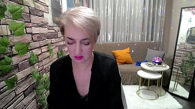 Hot Girl87 online show from January 28, 5:56 pm