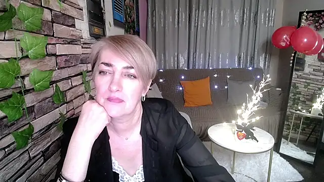 Hot Girl87 online show from February 14, 10:58 pm