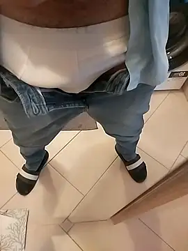 Snapshot of ptrz990 chatting on November 5, 1:55 pm ptrz990 online show from November 5, 1:55 pm