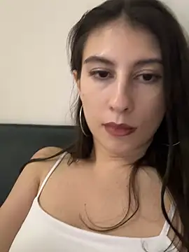 briannababy  online show from December 28, 11:16 pm